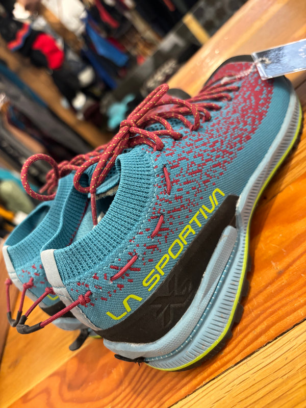 La Sportiva TX2 Evo Approach Shoes - Blue/Red, Womens 8