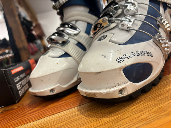 Scarpa Diva Alpine Touring Ski Boots - White/Blue, MP 25.5