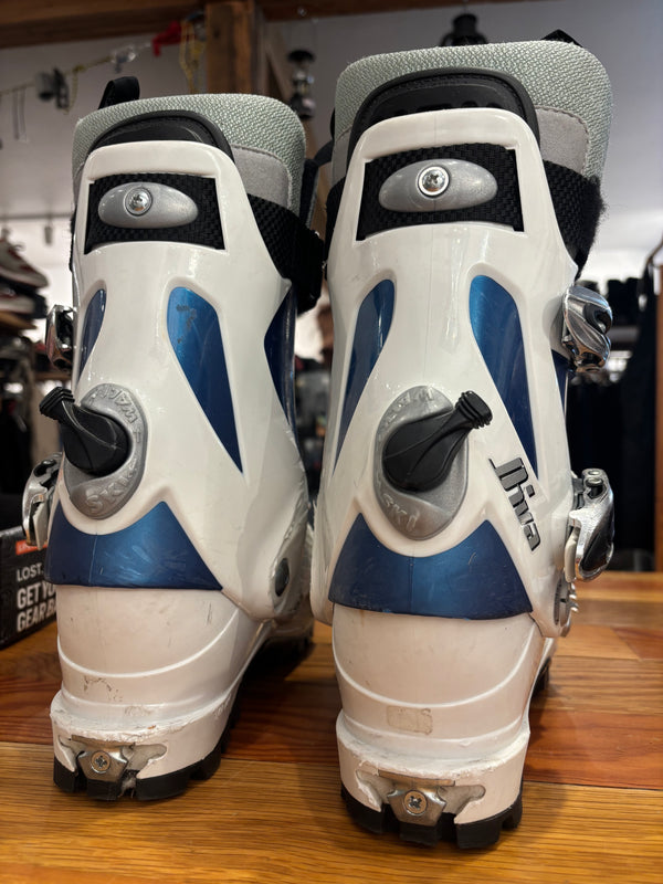 Scarpa Diva Alpine Touring Ski Boots - White/Blue, MP 25.5