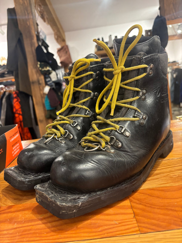 Asolo Snow Drift Telemark 3 Pin XC Ski Boots - Black, M 9.5 / EUR 43 1/3