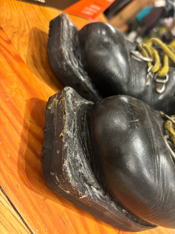 Asolo Snow Drift Telemark 3 Pin XC Ski Boots - Black, M 9.5 / EUR 43 1/3