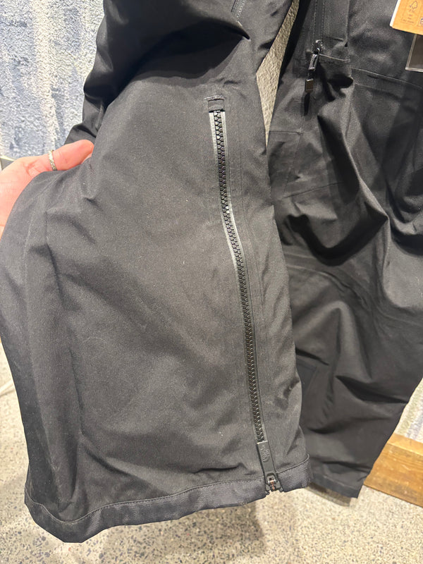 The North Face Beatty Snow Bibs - Black, Womens X Large