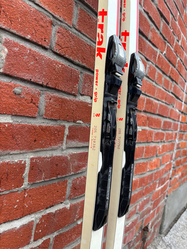 Trak Olympic Cross Country Skis w Salomon SNS Pilot Bindings - 205 cm