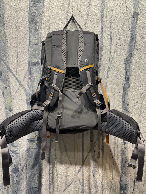 Gossamer Gear Gorilla 40 Internal Frame Backpack - Gray, Medium