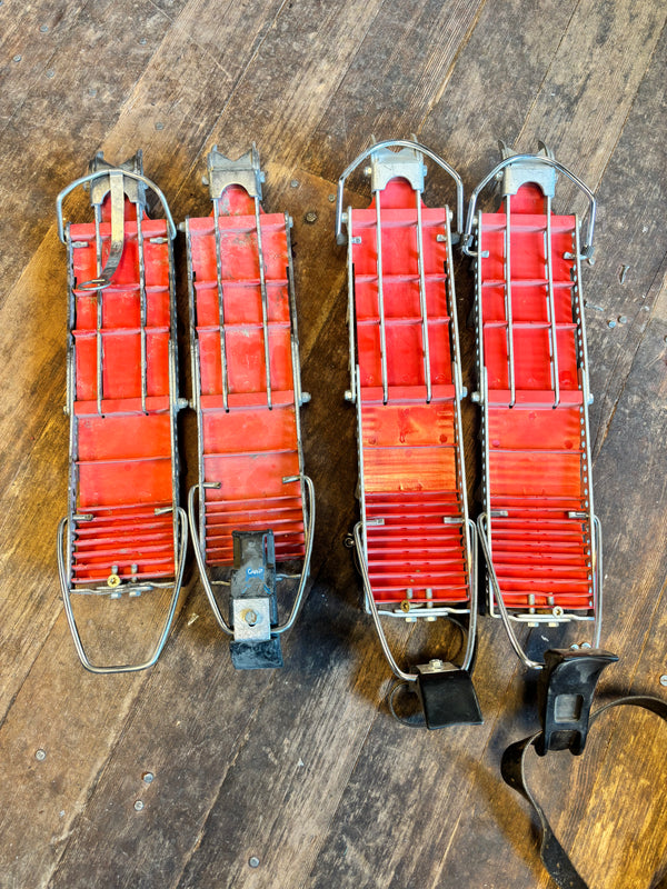 Lowe Camp Vintage Foots Fangs Crampons - Red, 2 Pair